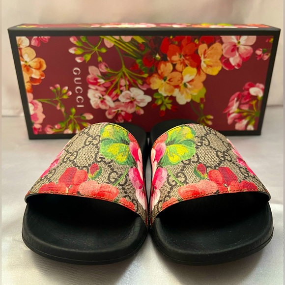 EUC Gucci Slides - Pursuit Slide Sandal (Women) - Picture 4 of 14